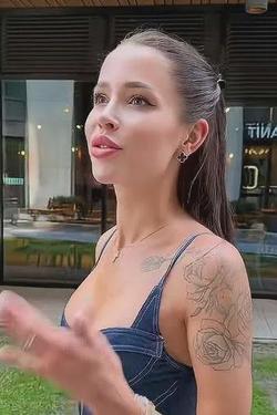 Flipped Chat AI – Chatten mit Mia Travielli