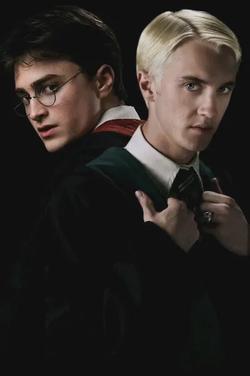 Omgedraaide chat AI – Chat met Draco & Harry + Gebruiker (Ω & ω)