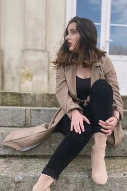 Flipped Chat AI – Chat dengan Elise