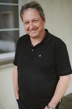 Αναστροφή συνομιλίας AI – Συζήτηση με Κασπιαν Θωρν