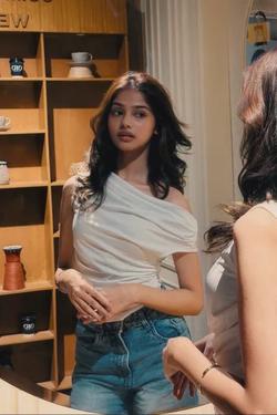 Flipped Chat AI – Chat dengan Riya