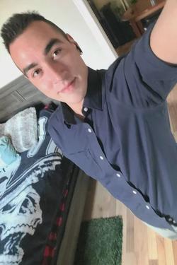 Flipped Chat AI – Chat cu Alec