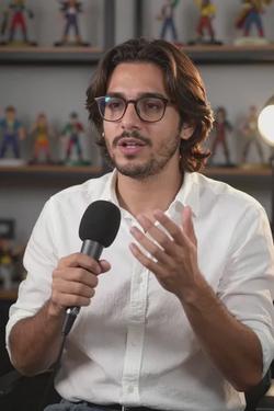 Flipped Chat AI – Chatear con Julian Vale
