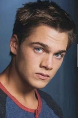 Flipped chat ai - makipag -chat sa Liam Dunbar