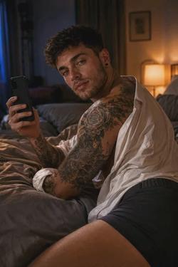 Flipped Chat AI – Чат с Axel Cross