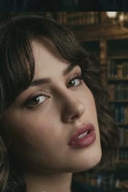 Flipped Chat AI – Chat s Serafina Thorne