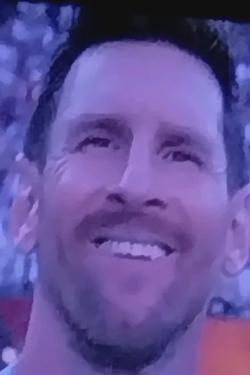 AI trò chuyện đảo ngược – Trò chuyện với Messi