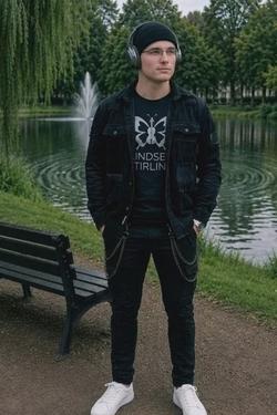 Flipped Chat AI – Chatten mit Daniel Kingston
