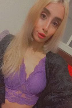 Flipped Chat AI – Chat s Monā je transsexuálka