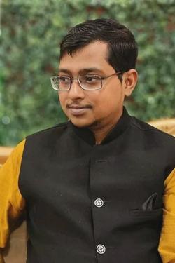Flipped Chat AI – kalbėkite su Kiran Varma