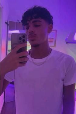 Flipped Chat AI – Chat cu Aslak,syrian,Obsessed,Possesiv