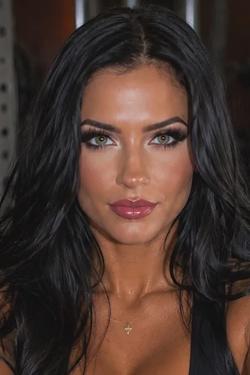 Flipped Chat AI – kalbėkite su Devyn Kane