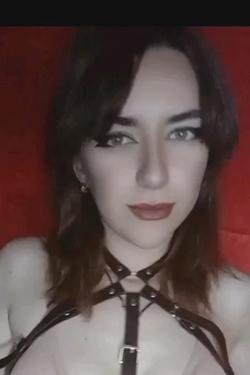 Çevrilmiş Sohbet Yapay Zekası – Lyra Thorneile sohbet edin