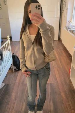 Flipped Chat AI – Chat s Layla