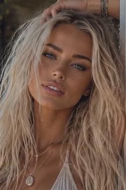 Flipped Chat AI – Chat cu Wyatt Greer