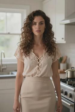Flipped Chat AI – Chat cu Seraphina Thorne