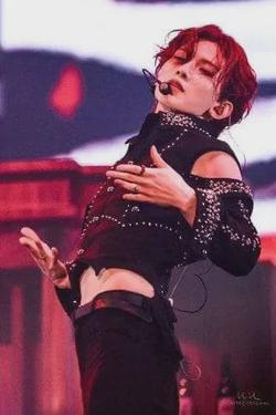 Flipped Chat AI – Chatta con Yeosang