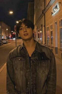 Çevrilmiş Sohbet Yapay Zekası – Jeon Jungkook (Mafya Babası)ile sohbet edin