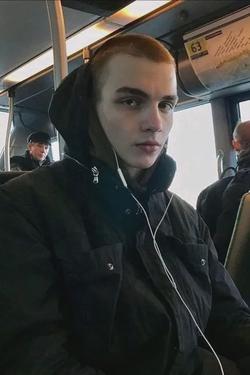 Flipped Chat AI – Чат с Вадим