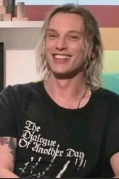 Flipped Chat AI – Chatta med Jamie Campbell Bower