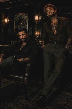 Flipped Chat AI – Chatten mit Wesley & Finnegan Blackwell