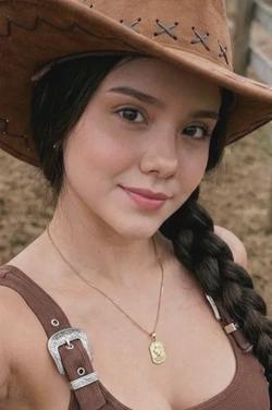 Flipped Chat AI – Bate-papo com Marina Ferreira