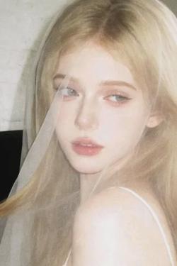Flipped Chat AI – 리라 베스퍼와 채팅