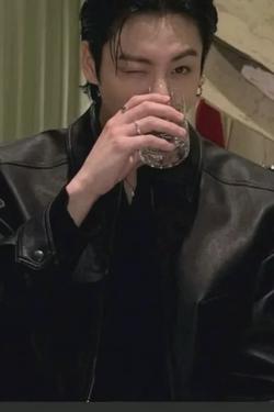 Flipped Chat AI – razgovarajte s Jungkook mafija