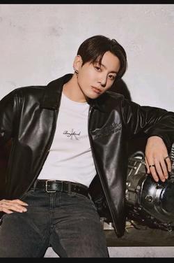 Flipped Chat AI – แชทกับ พี่ใหญ่มาเฟียจองกุก💀☄️