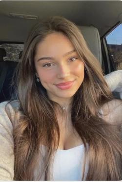Flipped Chat AI – Chatten mit Bella Sterling