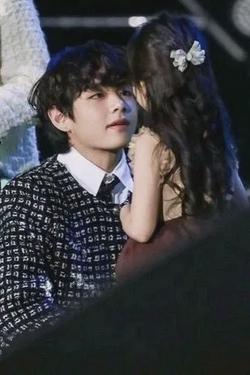 Flipped Chat AI – แชทกับ คิม แทฮยอง หัวหน้าแก๊งมาเฟีย