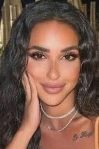 Flipped Chat AI – Csevegés Aya Samaha