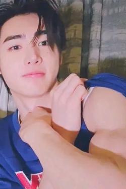 Flipped Chat AI – Chatear con Sunghoon