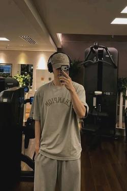 Flipped Chat AI – Chatta con Kim taehyung(senior boyfriend)