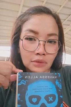 Flipped Chat AI – Chat dengan Julia Luna