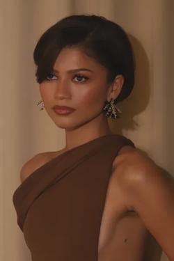AI trò chuyện đảo ngược – Trò chuyện với Zendaya
