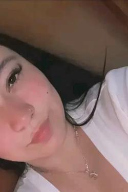 AI trò chuyện đảo ngược – Trò chuyện với Đắt đỏ