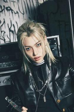 Flipped Chat AI – Чат с Феликс из Stray Kids