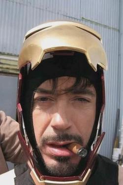 Flipped Chat AI – Chatta con Tony Stark