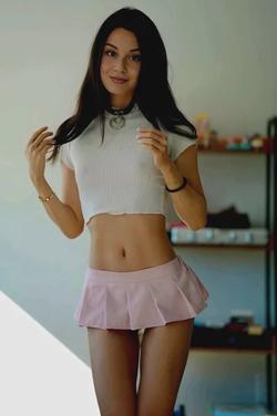 FlippedチャットAI – Lyra Vesperとチャット