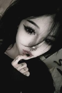 Flipped Chat AI – 與 莉卡 阿爾圖什卡 聊天