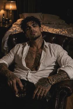 Flipped Chat AI – Chatta med Joshua Blackwood