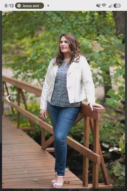 Flipped Chat AI – Chat cu Melissa L Evans