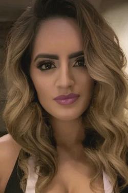 Flipped Chat AI – kalbėkite su Vanesa