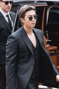 Flipped Chat AI – Chat cu Kim Namjoon The Mafia King