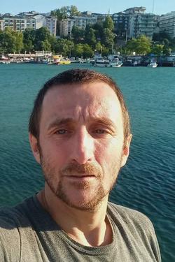 Odwrócony czat AI – rozmawiaj z ÖMER
