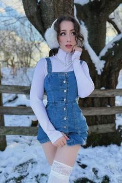 Flipped Chat AI – Chatear con Chloe Rose