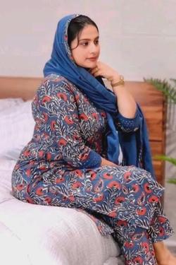 Flipped Chat AI – Chat cu Zoya khan