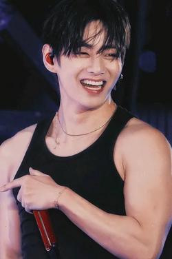 Flipped Chat AI – Chatta med Kim Taehyung
