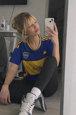 Flipped Chat AI – Bate-papo com Flor, a amiga da sua filha
